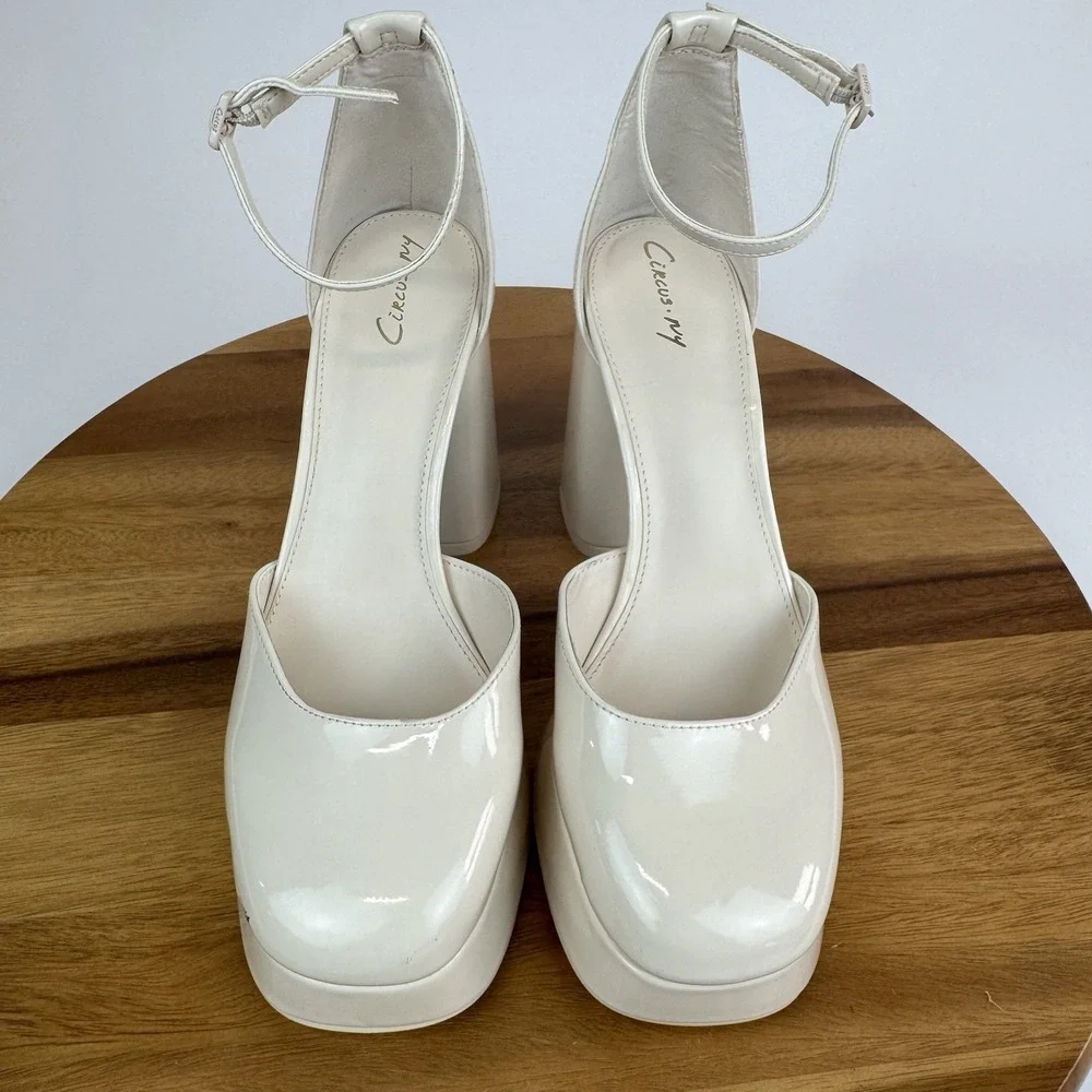 New NWOB Circus NY Sam Edelman Rosa Ivory Patent Platform Block Heels Size 8.5 M